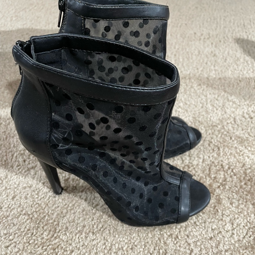 Women Black Mesh Shoes